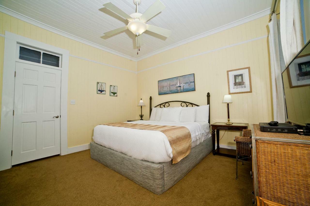 Georgianne Inn & Suites Check In 212 Butler Ave Tybee Island Bagian luar foto